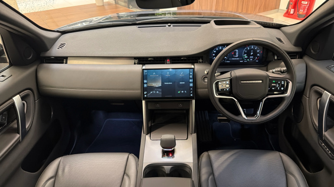 Land Rover Discovery Sport 1.5 P270e Dynamic HSE 5dr Auto [5 Seat] Station Wagon - Image 9
